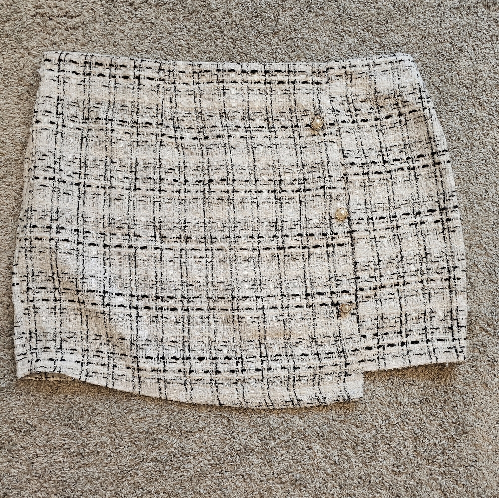 Plaid Print Cropped Mini Skirt with Pearl Embellishments
